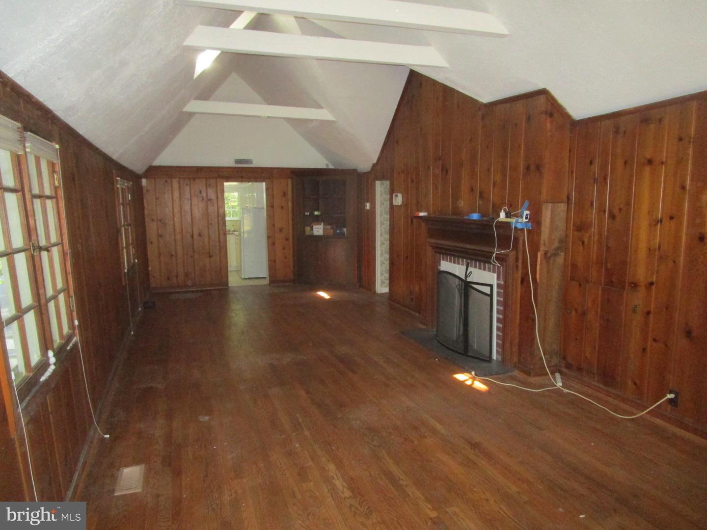 16605 Bealle Hill Rd Property Photo 5