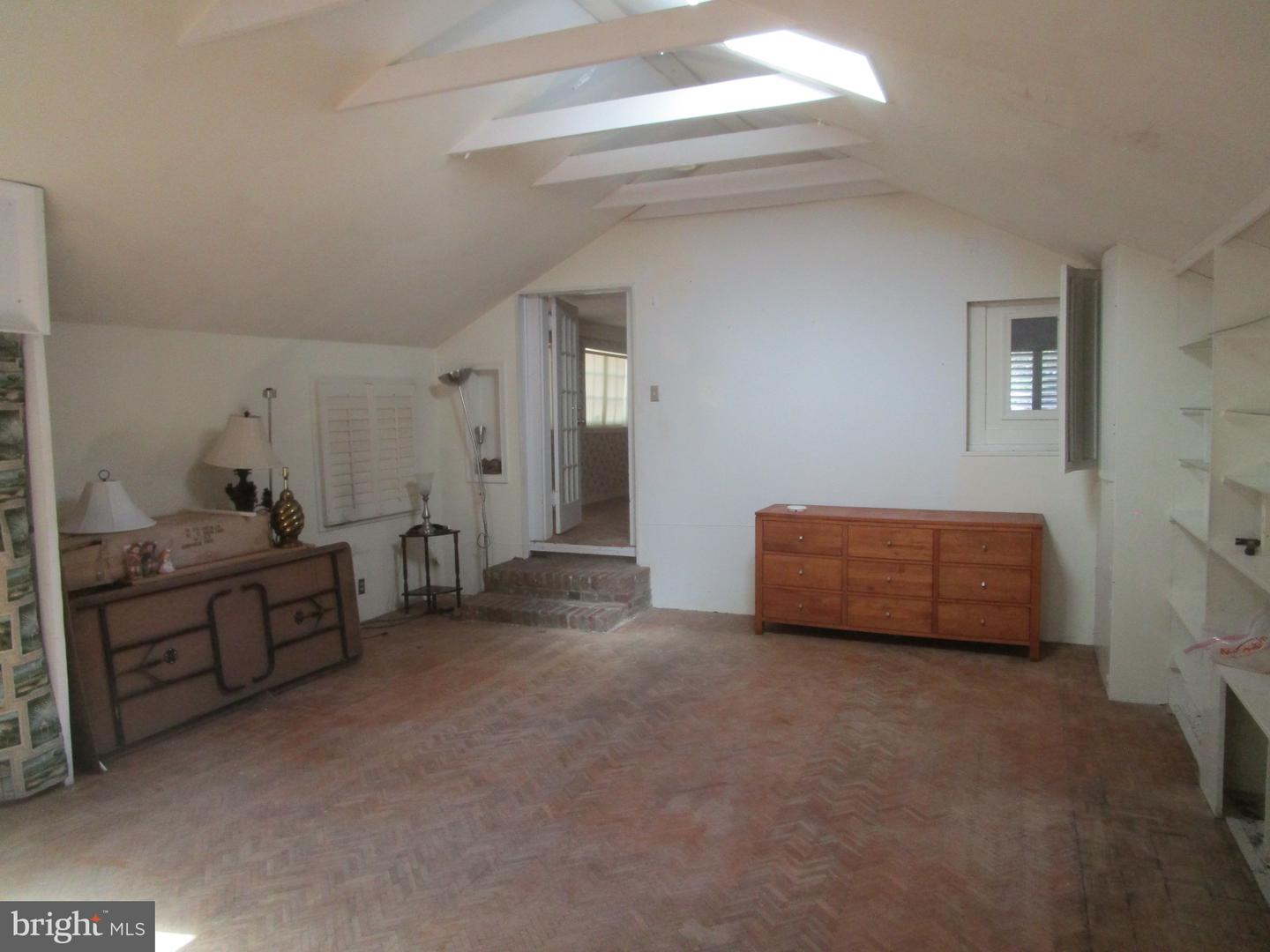 16605 Bealle Hill Rd Property Photo 12