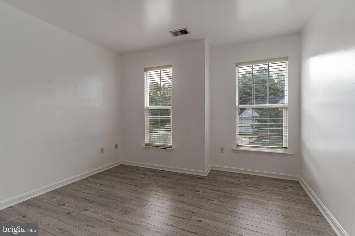 7712 Blue Point Ave Property Photo 33