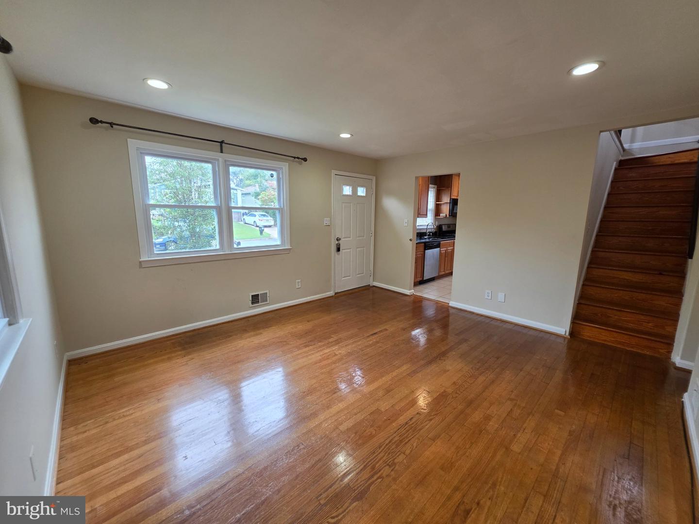 4808 Lexington Ave Property Photo 9
