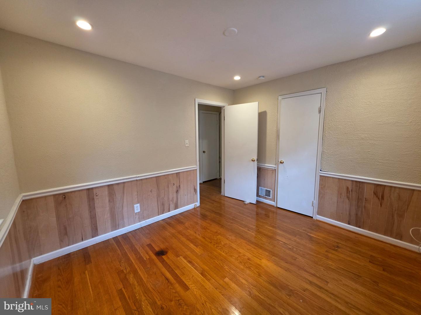 4808 Lexington Ave Property Photo 10
