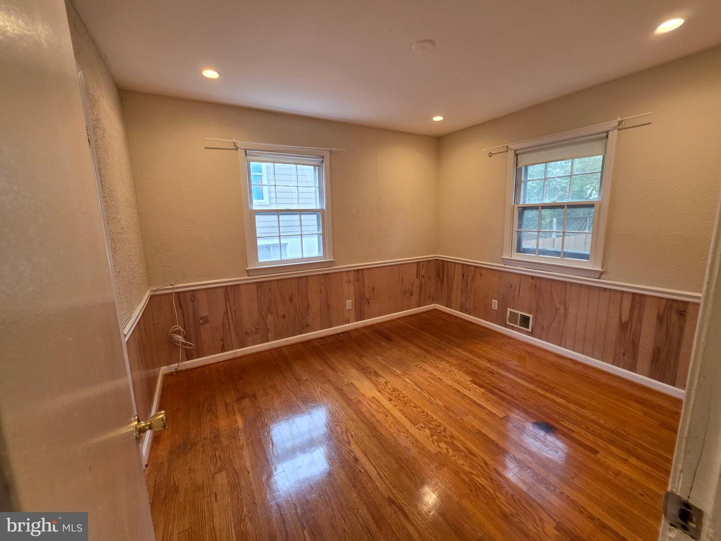 4808 Lexington Ave Property Photo 11