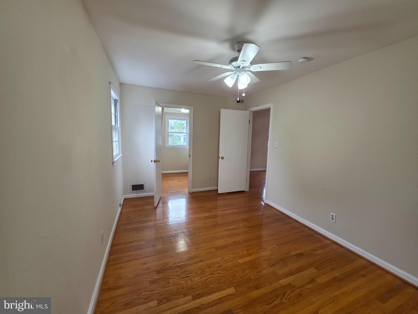 4808 Lexington Ave Property Photo 16