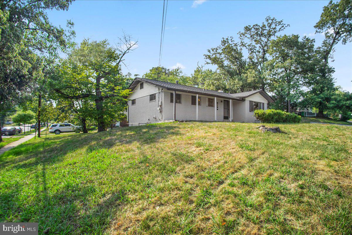 6700 Cipriano Rd Property Photo 3
