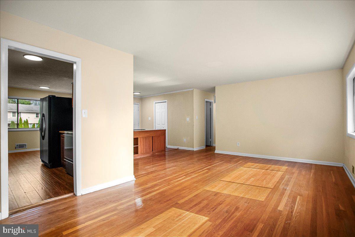 6700 Cipriano Rd Property Photo 5