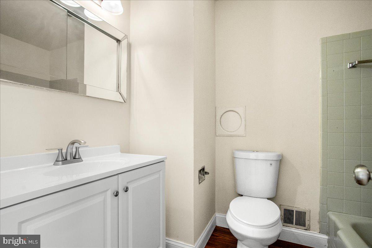 6700 Cipriano Rd Property Photo 11
