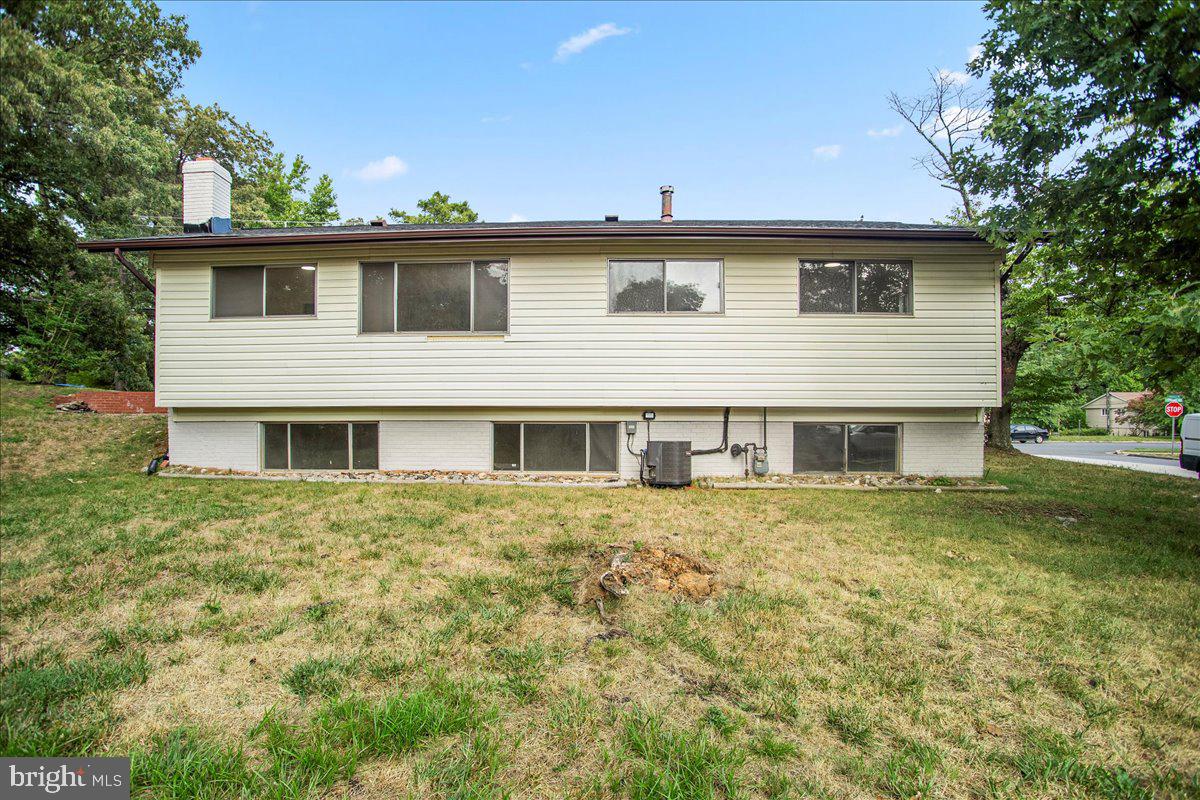 6700 Cipriano Rd Property Photo 26