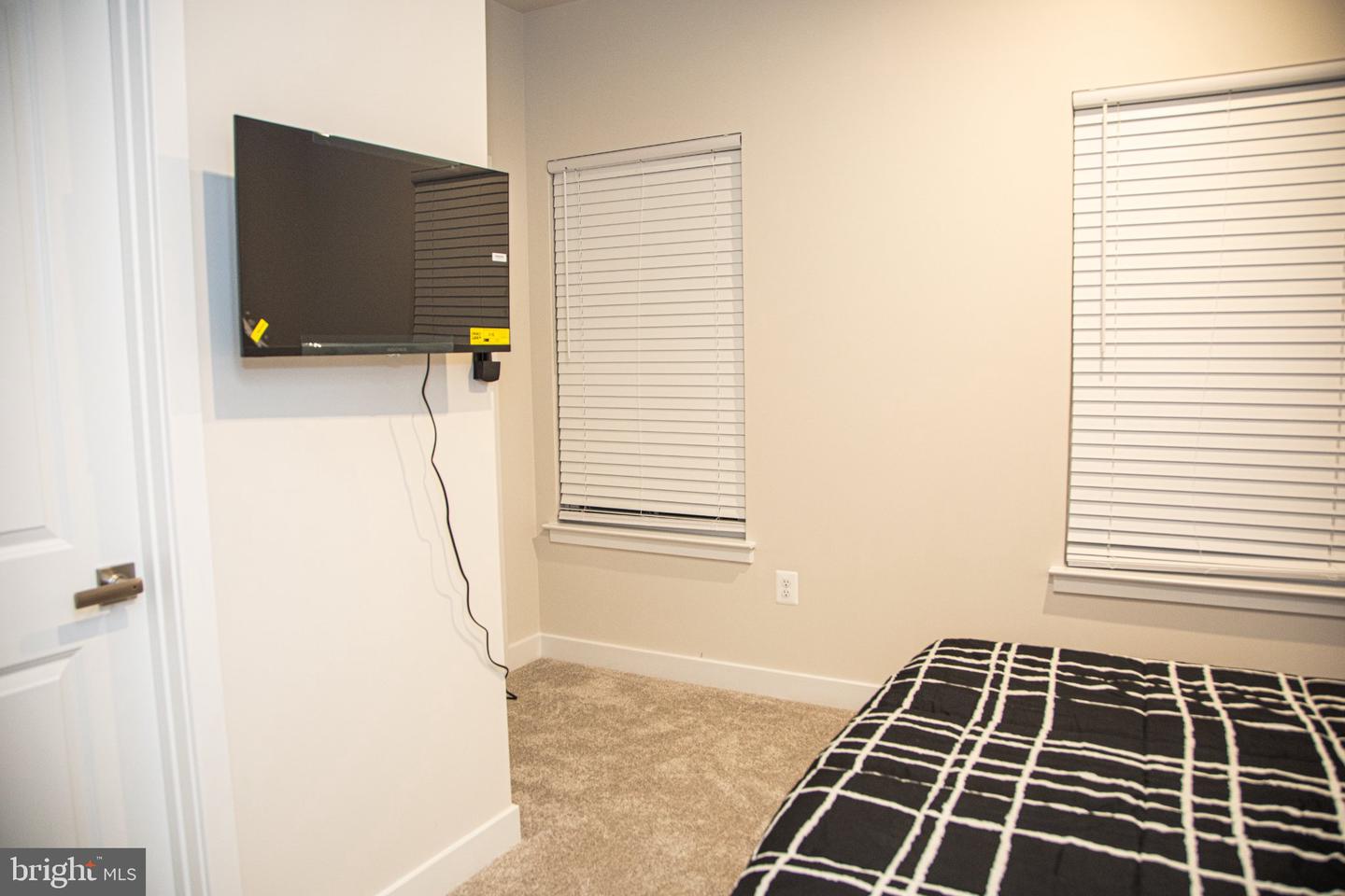 16115 HYDE PARK PL Property Photo 1