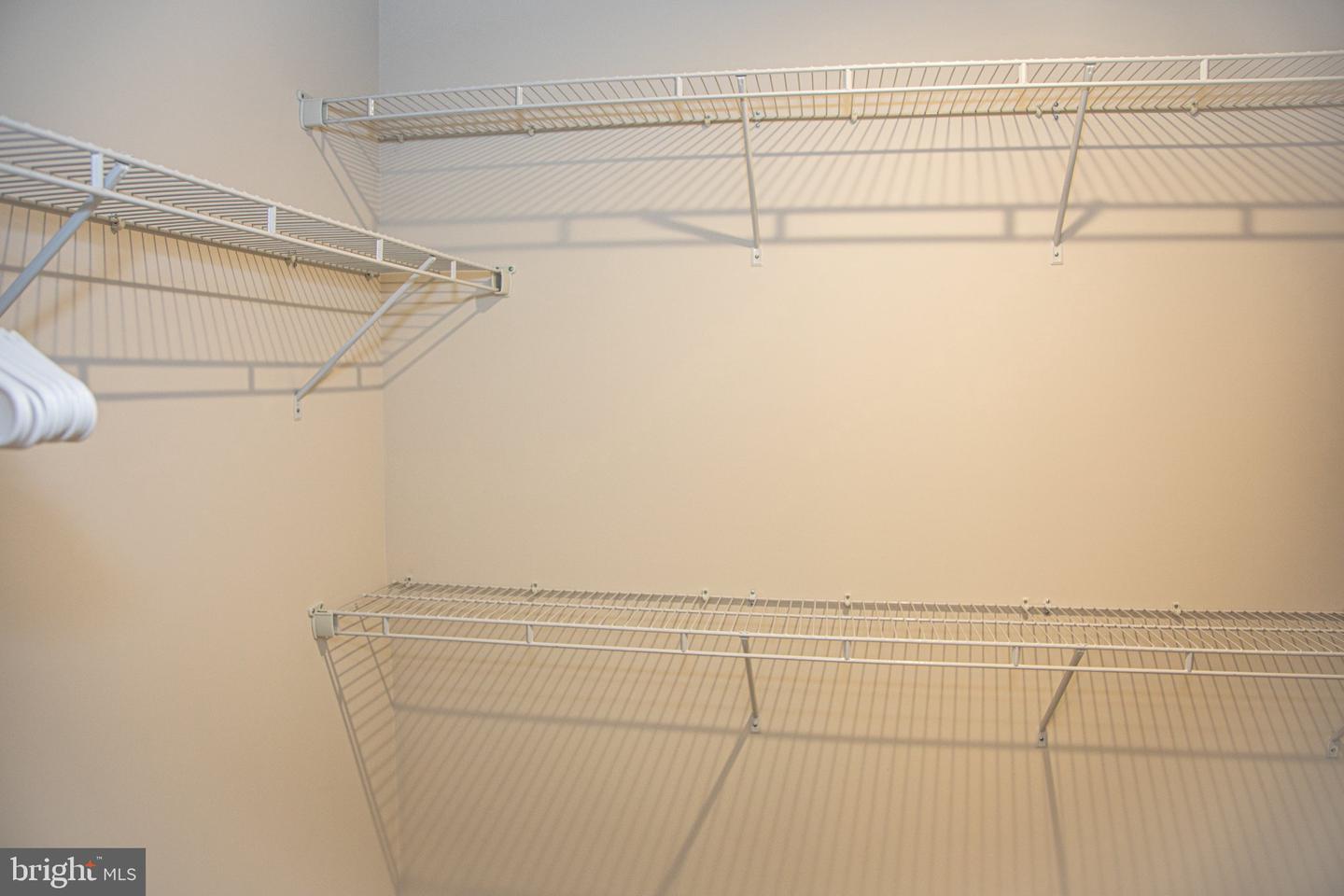 16115 Hyde Park Pl Property Photo 11