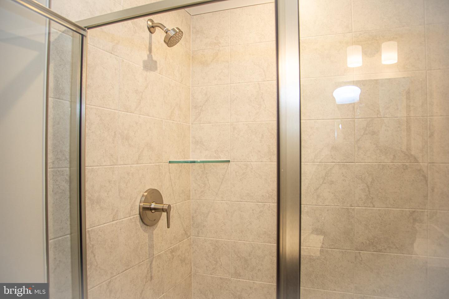 16115 Hyde Park Pl Property Photo 13