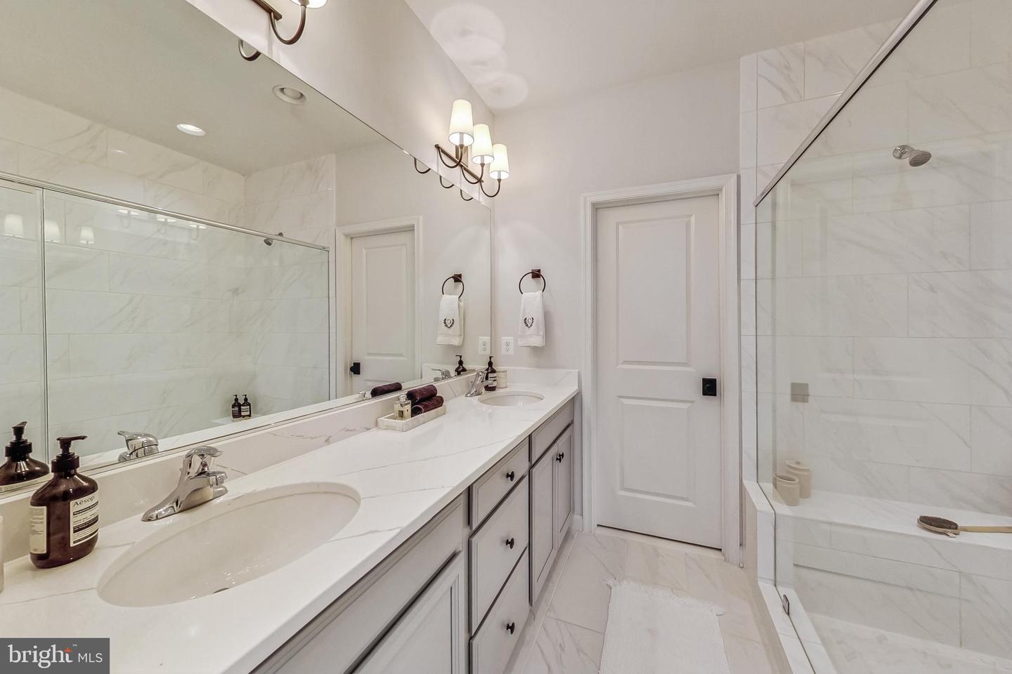 509 Triggerfish Dr Property Photo 16