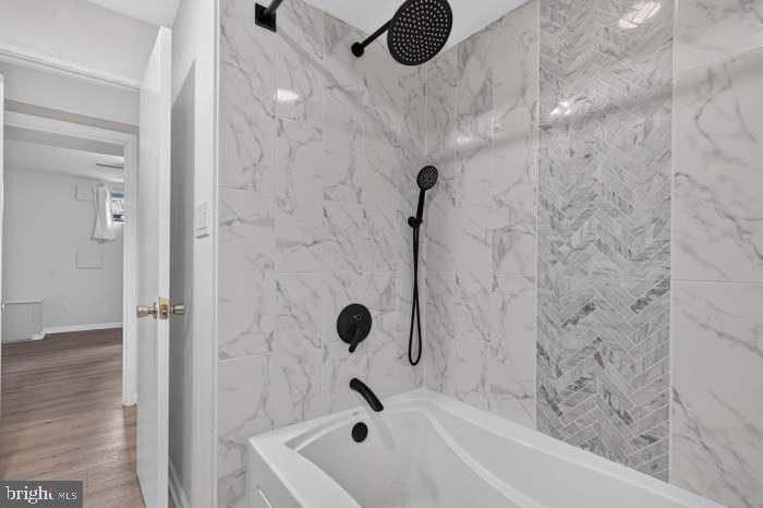 8810 Bluffwood Ln Property Photo 5