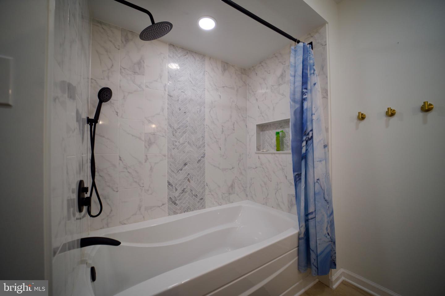 8810 Bluffwood Ln Property Photo 21