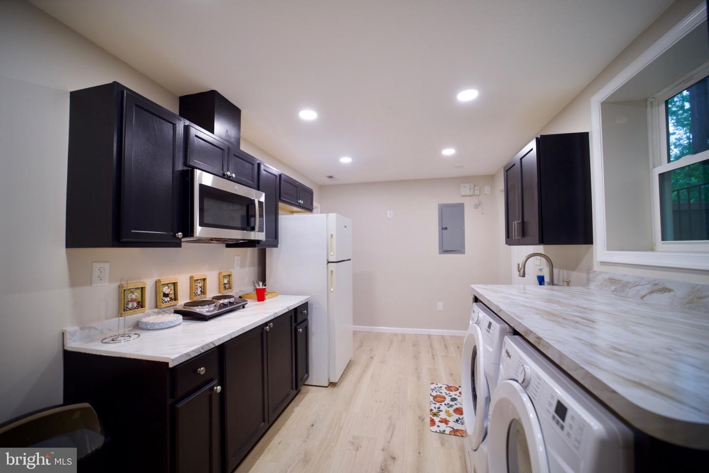 8810 Bluffwood Ln Property Photo 29