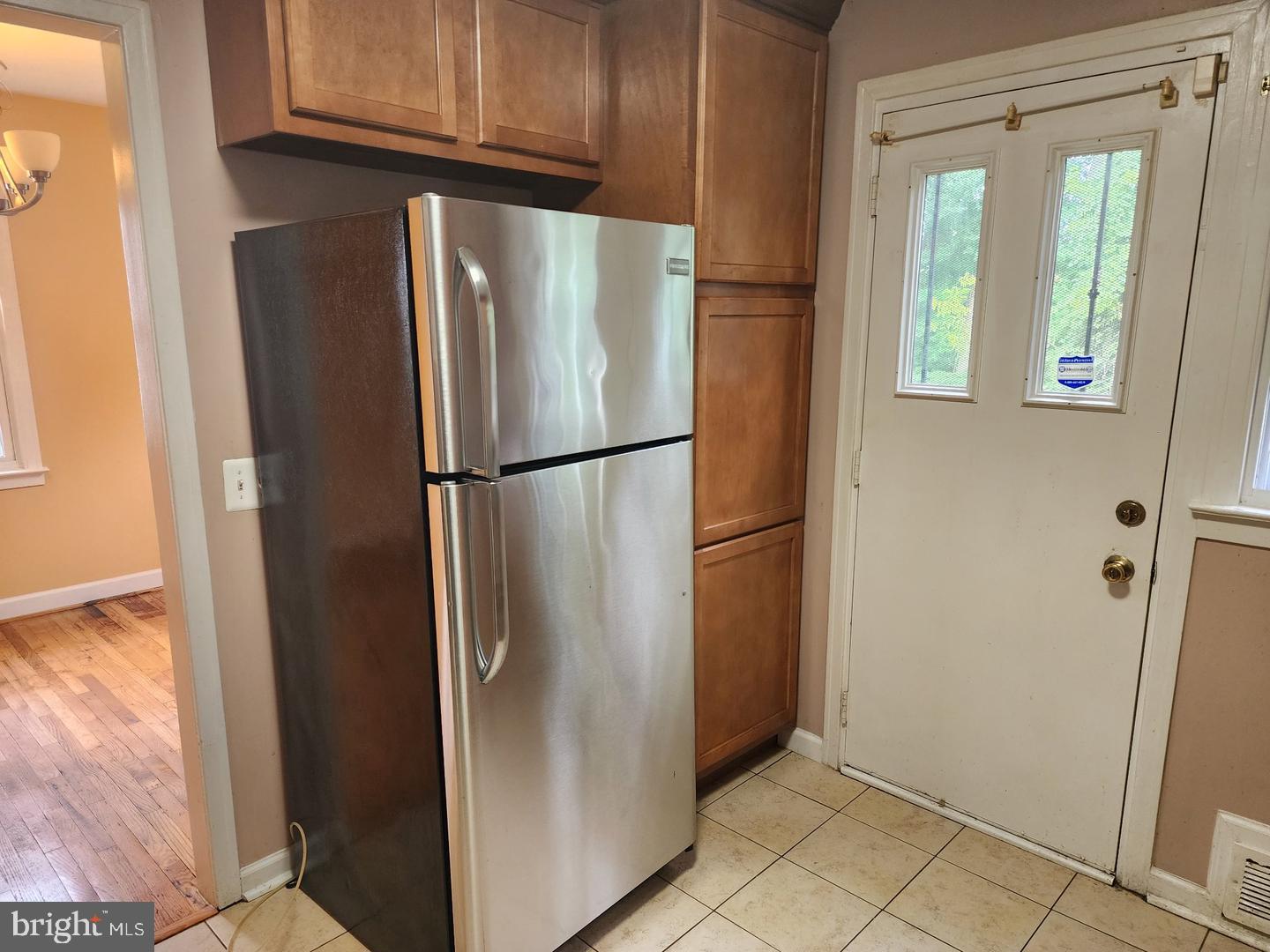 4541 Akron St Property Photo 7