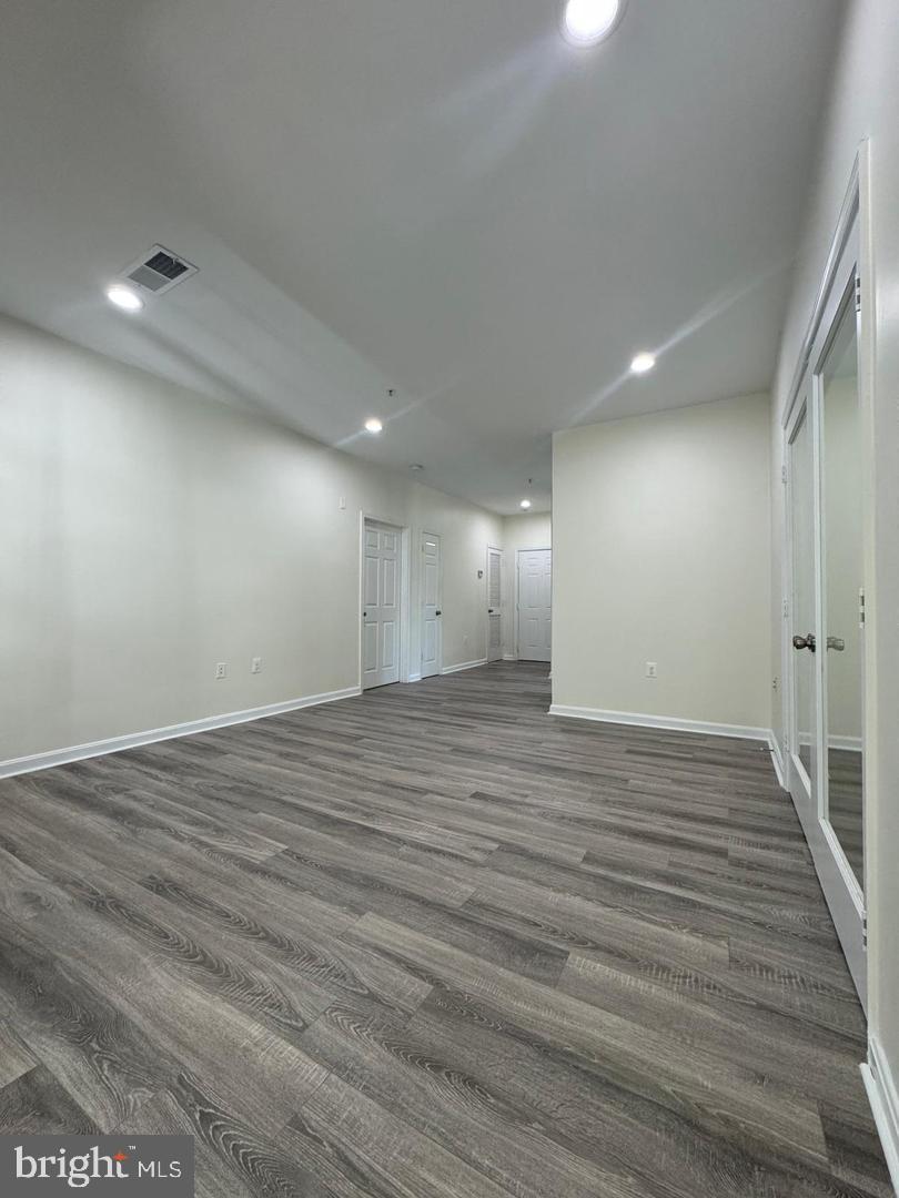15607 Everglade Ln #b203 Property Photo 4