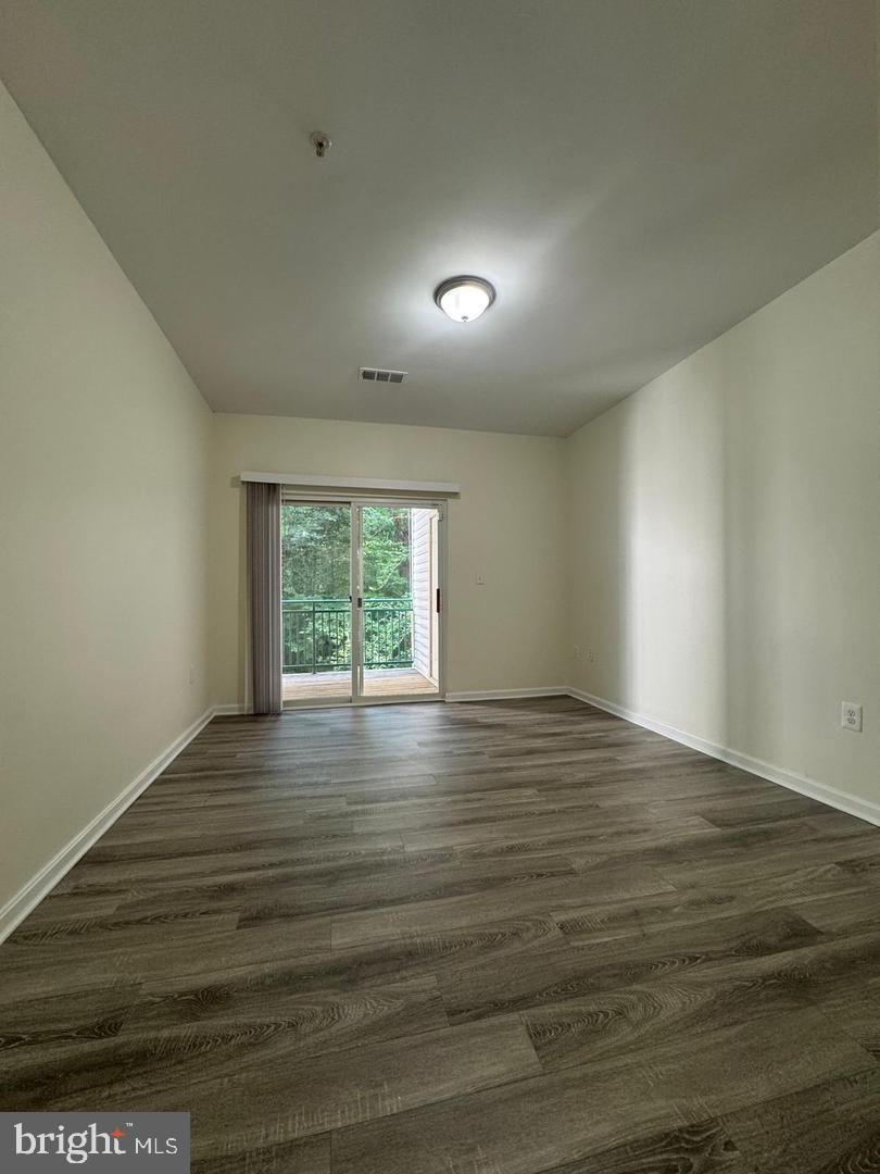 15607 Everglade Ln #b203 Property Photo 6