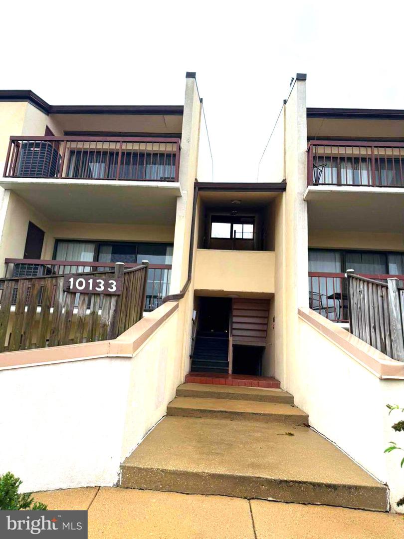 10133 PRINCE PL #302-12C Property Photo 1
