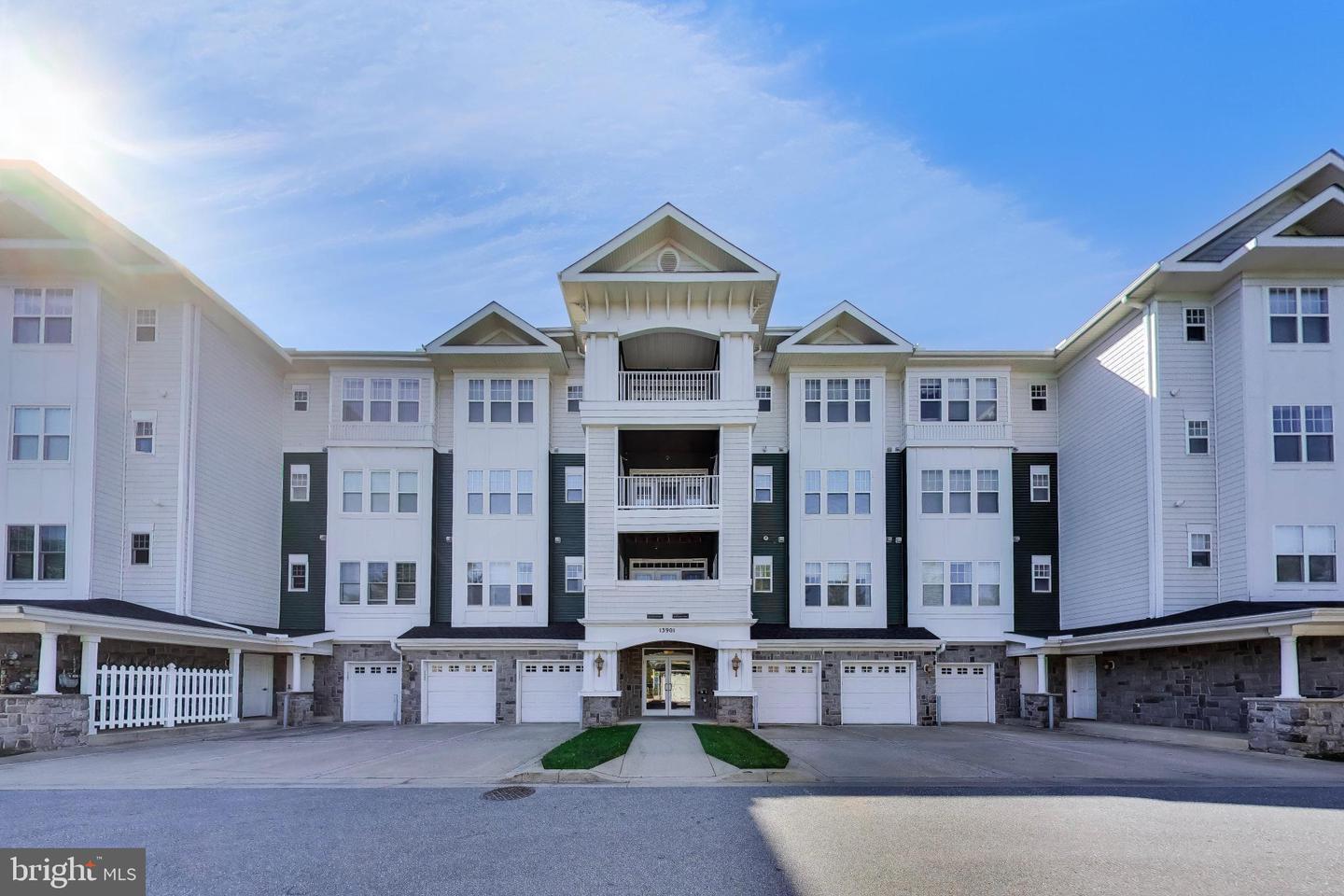 13901 BELLE CHASSE BLVD #215 Property Photo 1