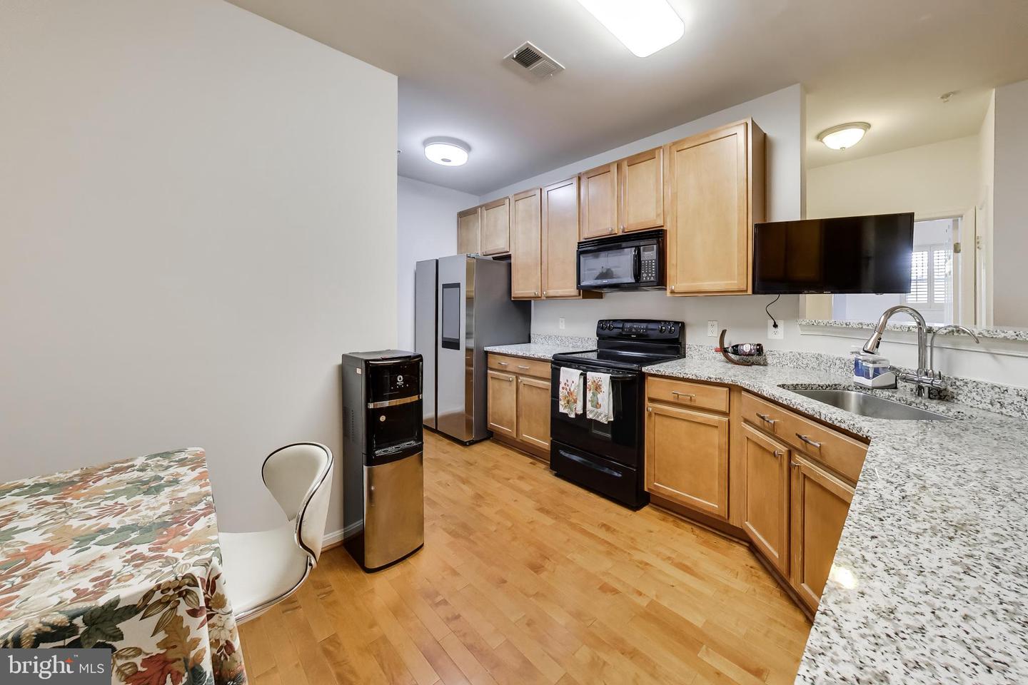 13901 Belle Chasse Blvd #215 Property Photo 7