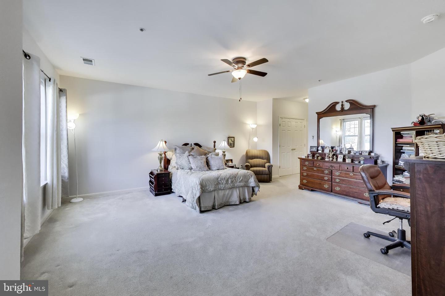 13901 Belle Chasse Blvd #215 Property Photo 16