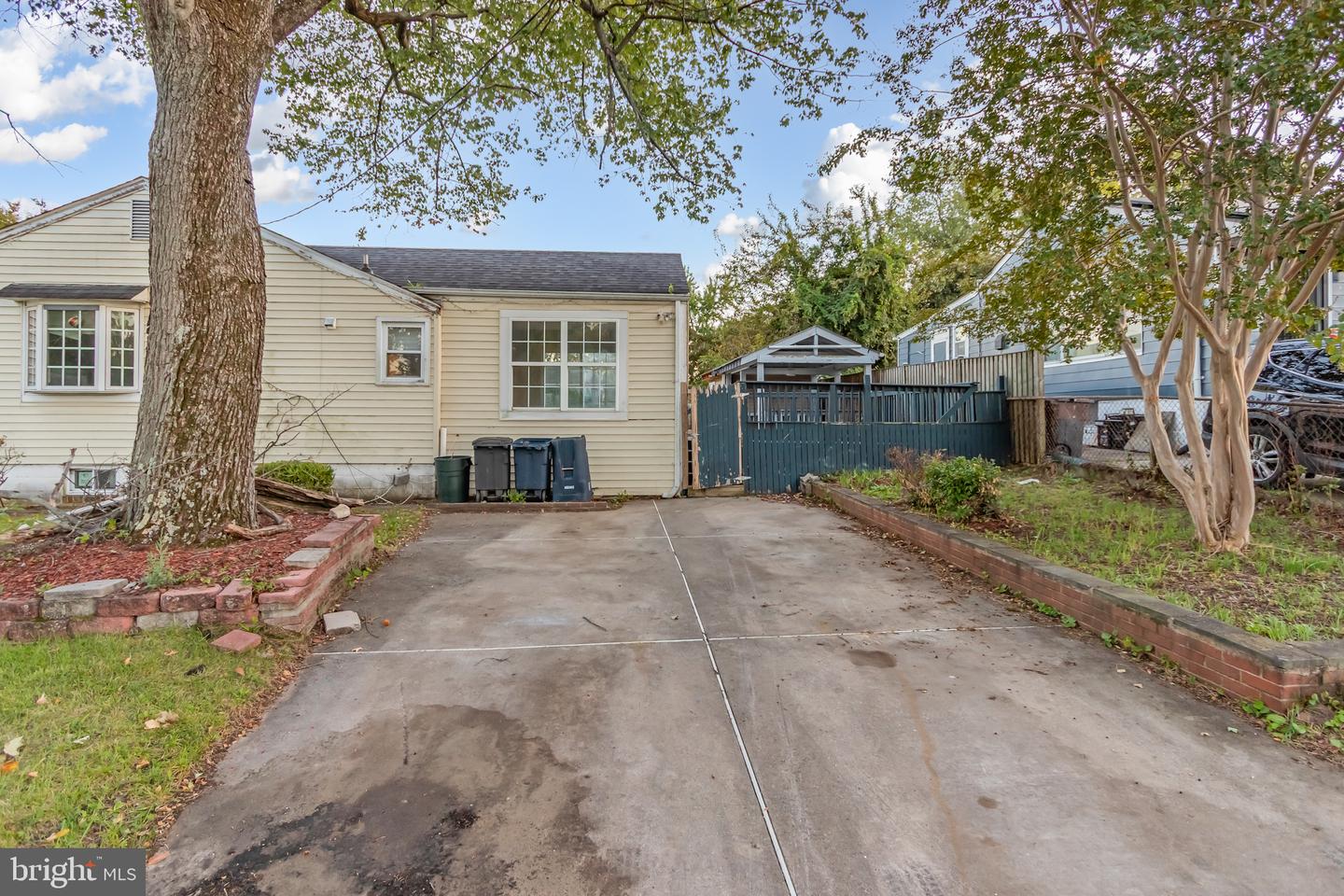 6306 Balfour Dr Property Photo 3