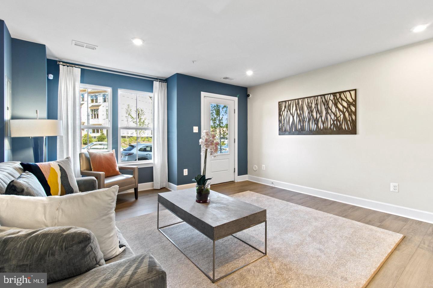 14315 Bronte St Property Photo 18