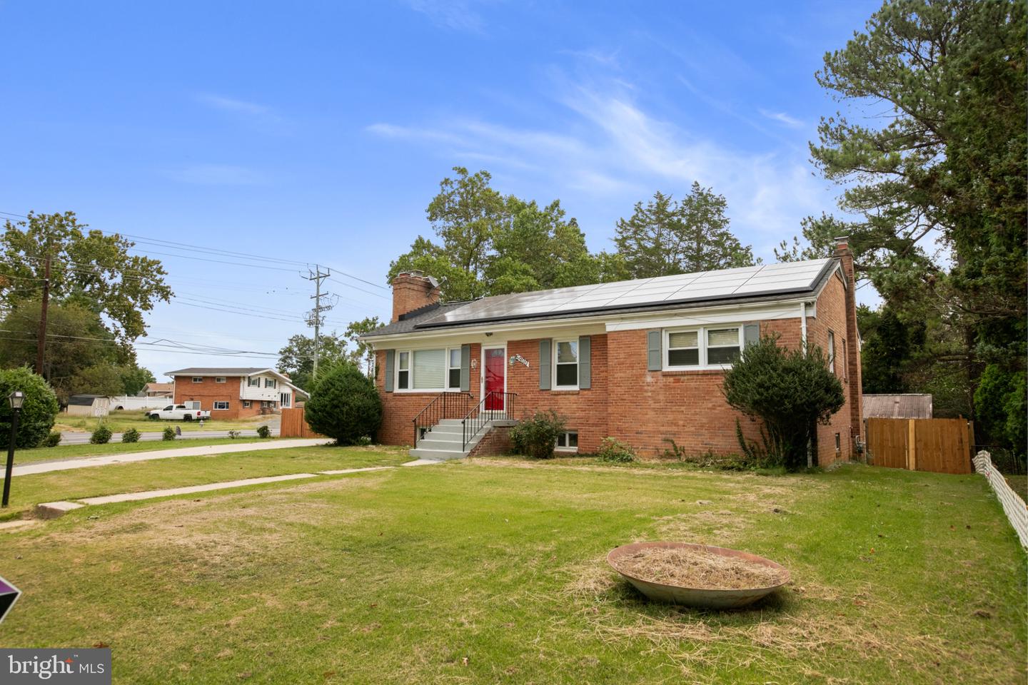 5900 JOHN ADAMS DR Property Photo 1