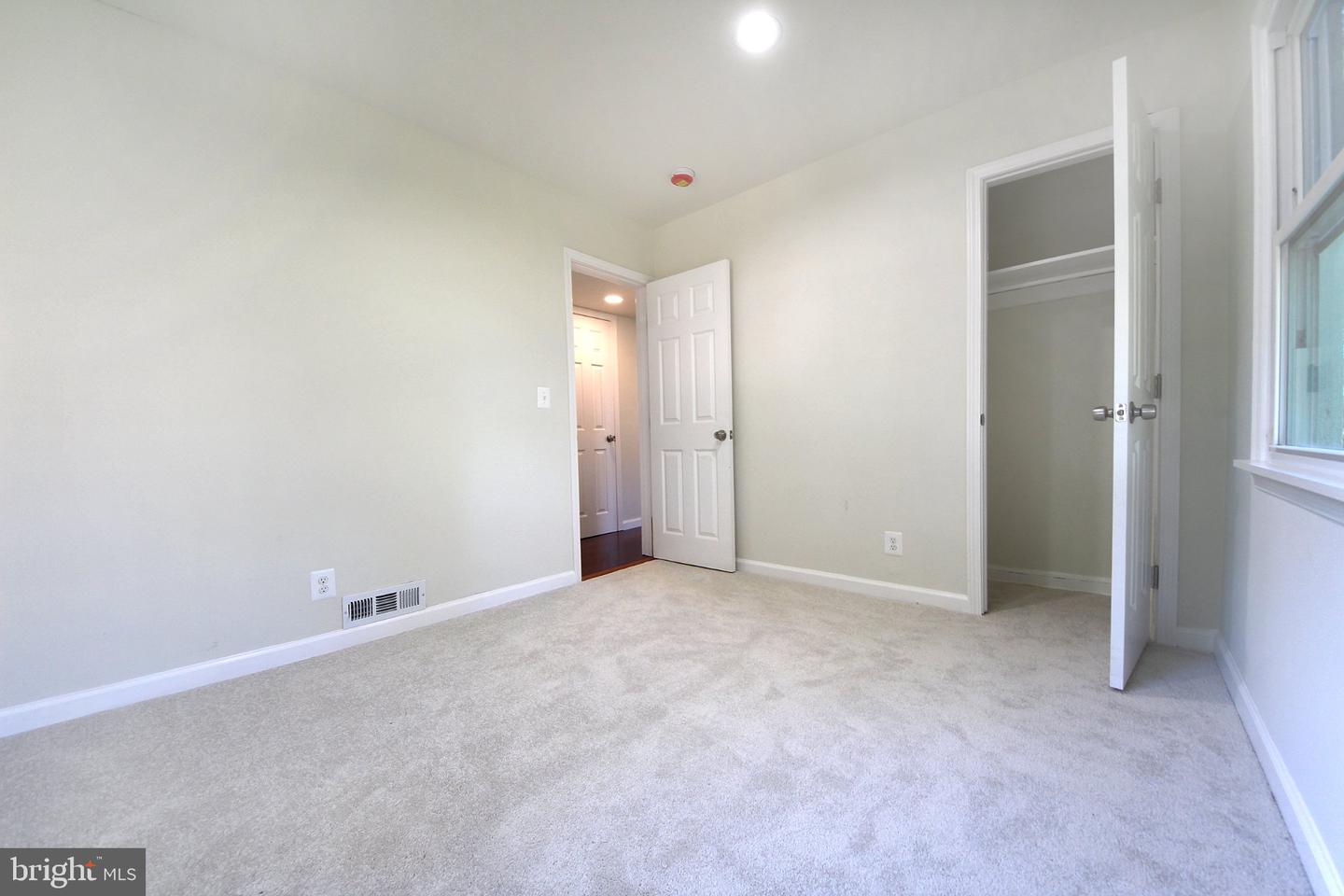 6807 Elmhurst St Property Photo 27