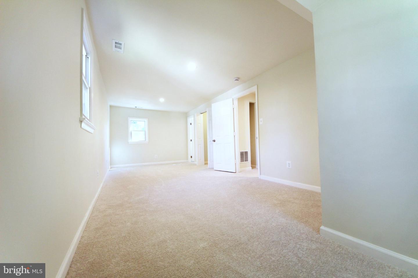6807 Elmhurst St Property Photo 29