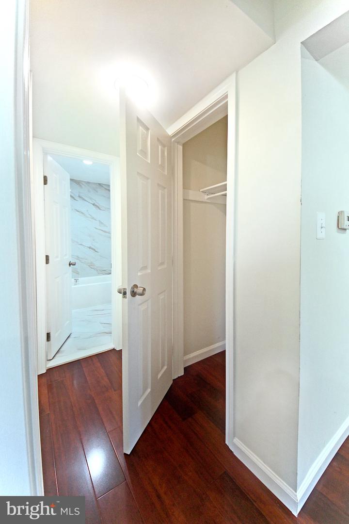 6807 Elmhurst St Property Photo 30