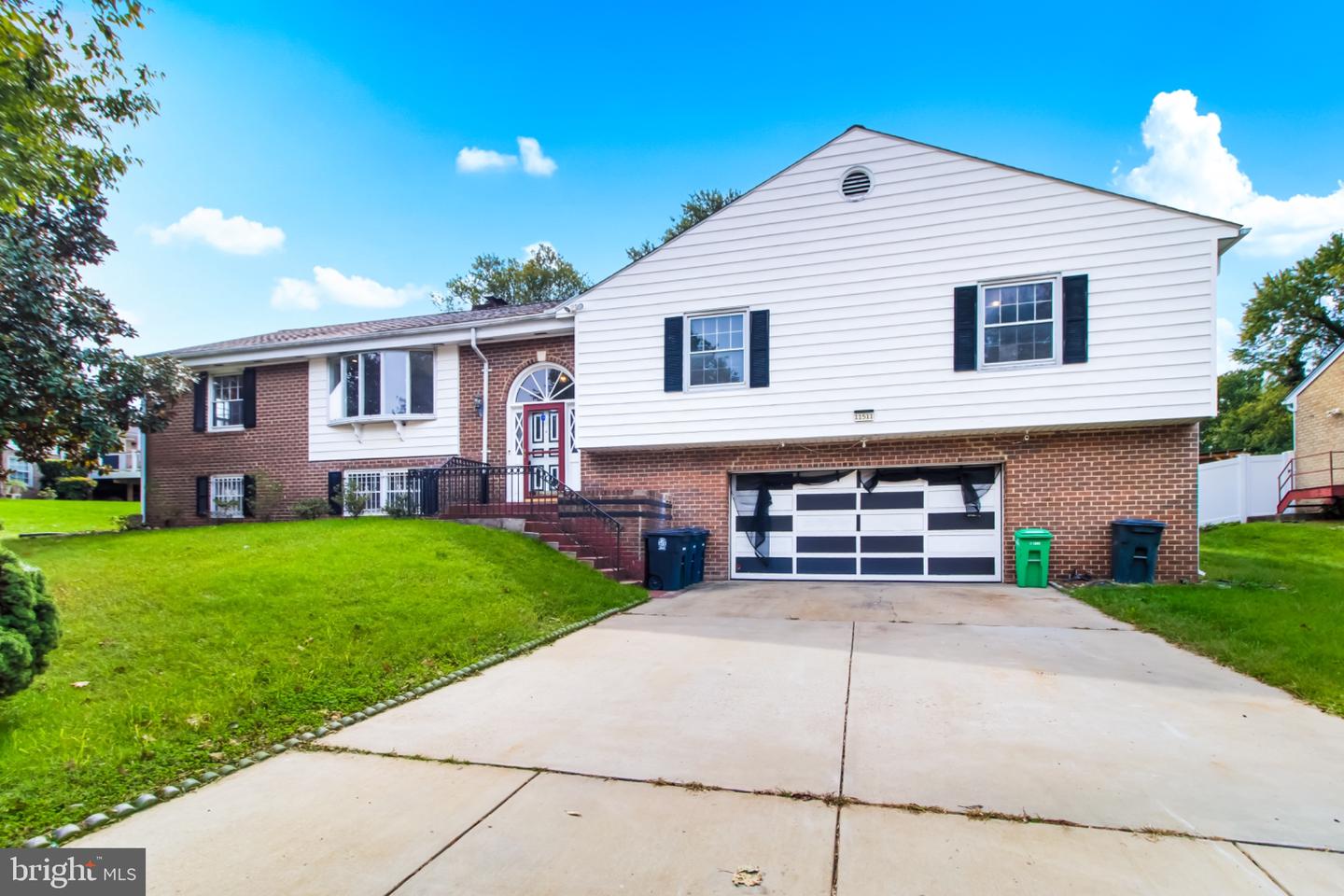 11511 Chantilly Ln Property Photo 4