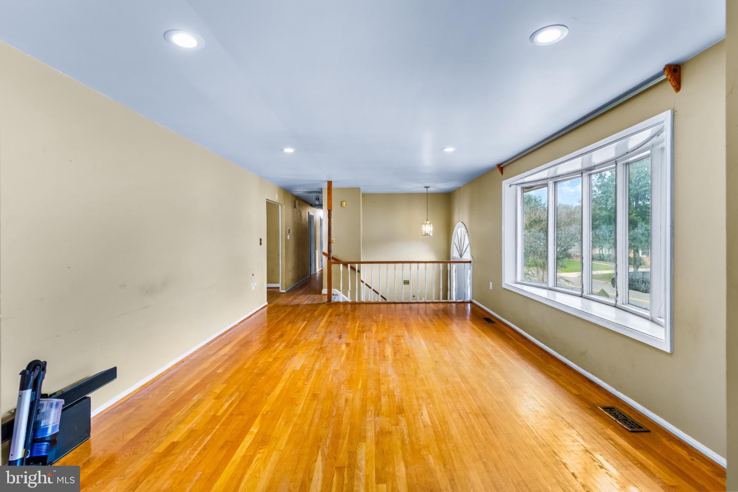 11511 Chantilly Ln Property Photo 9