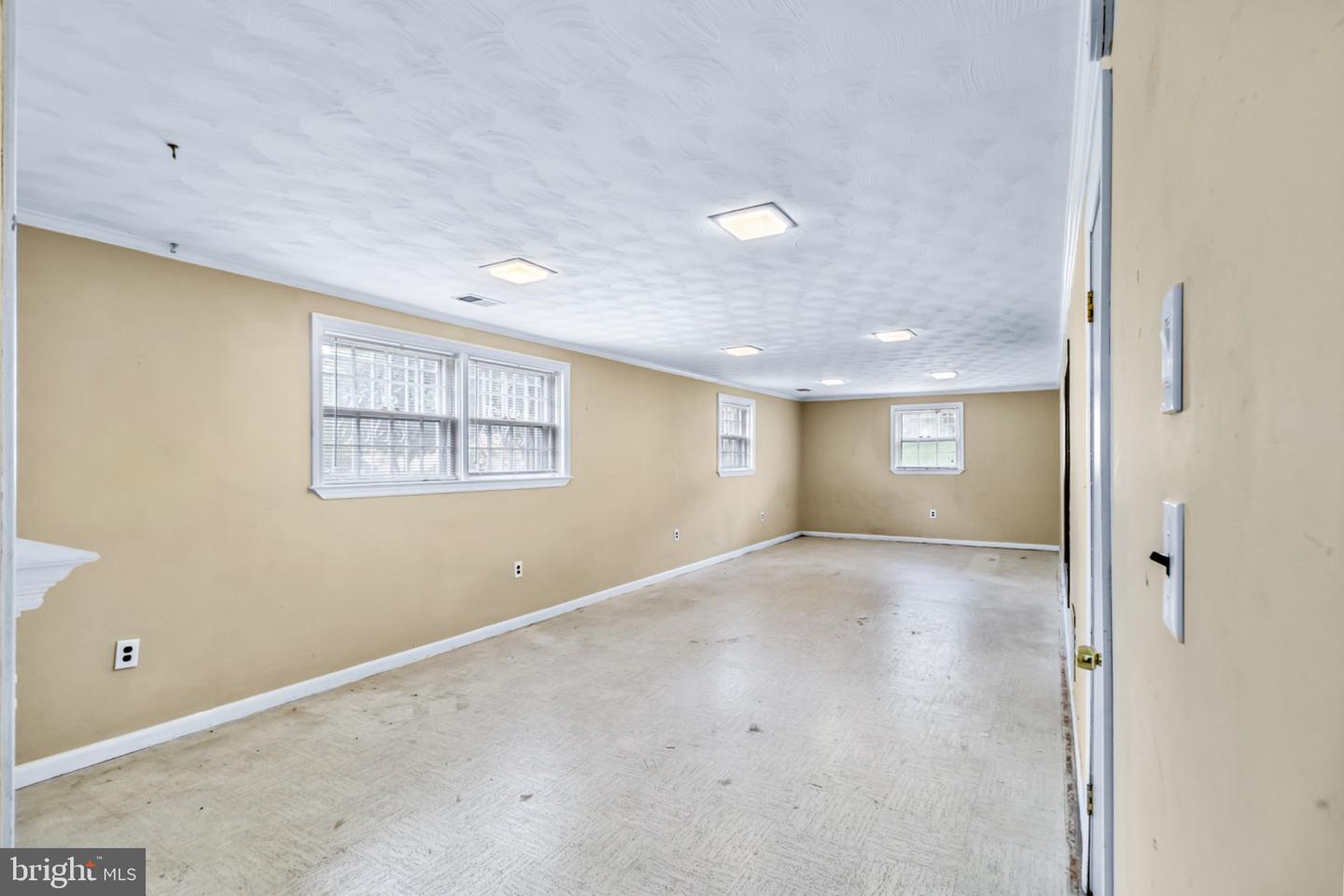 11511 Chantilly Ln Property Photo 36