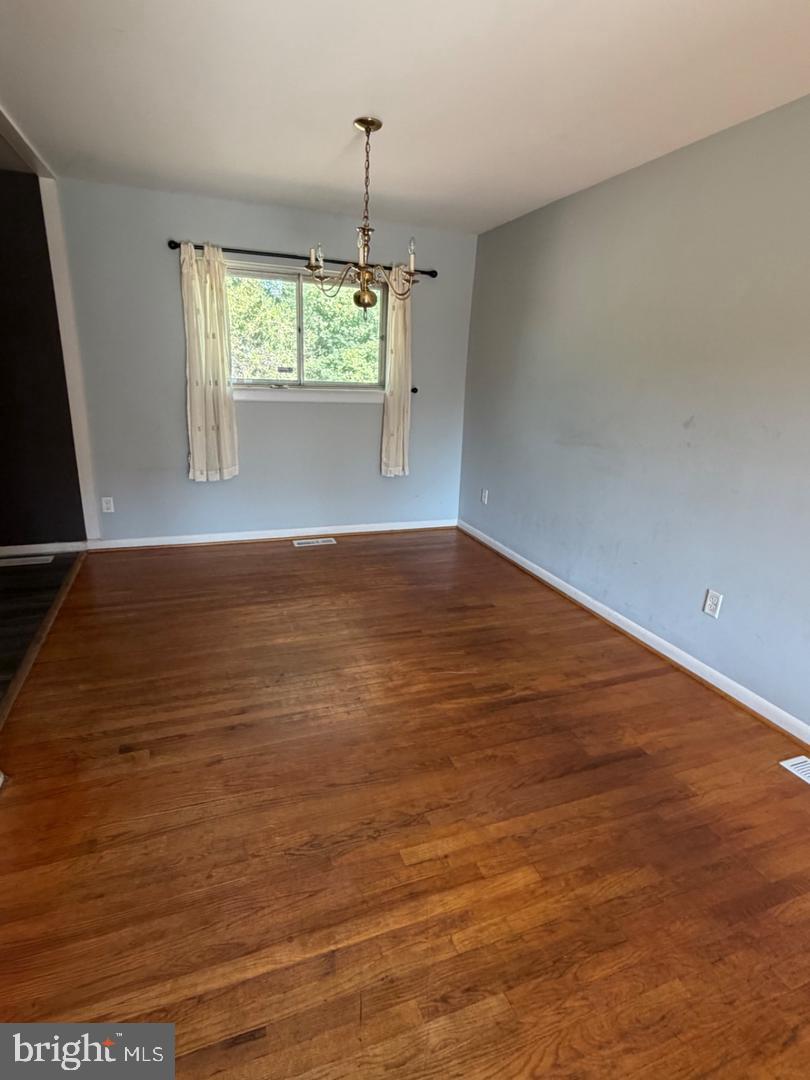 8703 Reicher St Property Photo 2