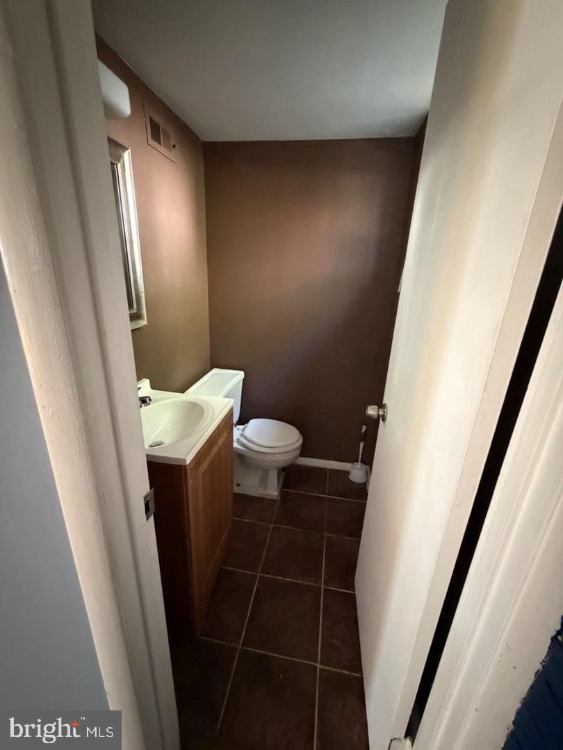 8703 Reicher St Property Photo 7
