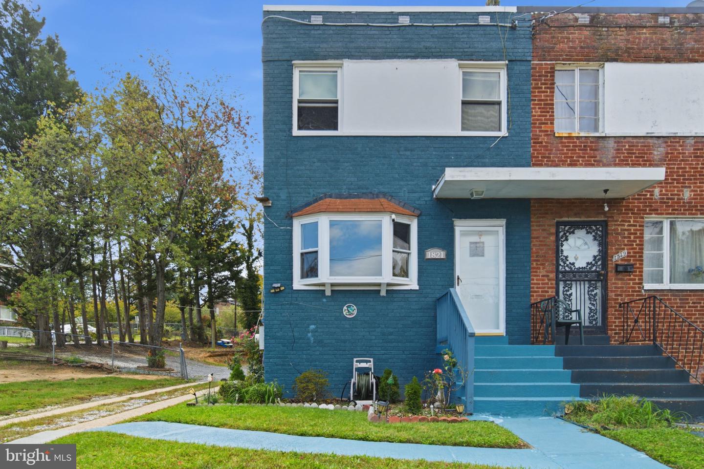 1821 Longfellow St Property Photo 1