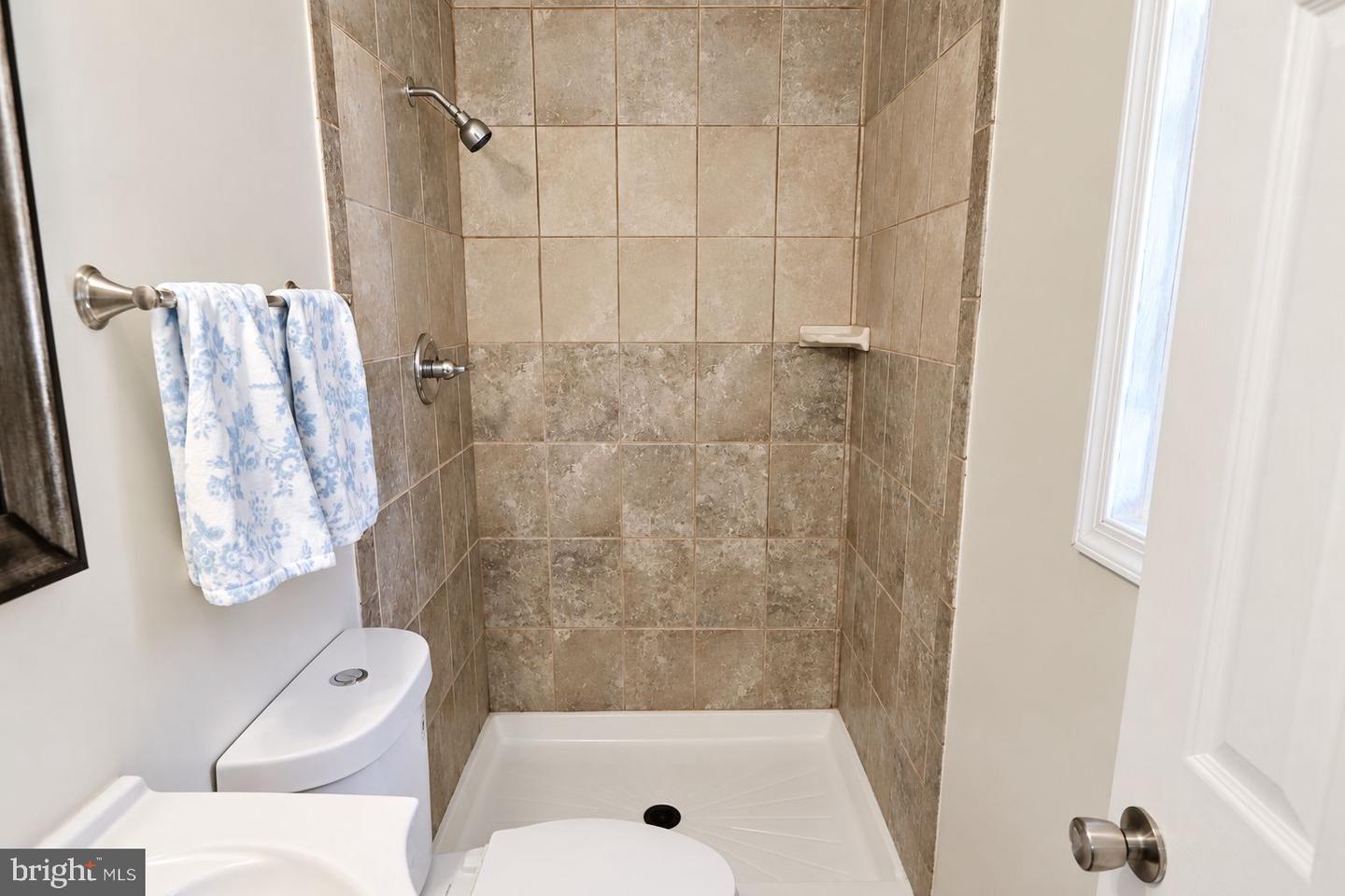 4005 Kilbourne Dr Property Photo 25