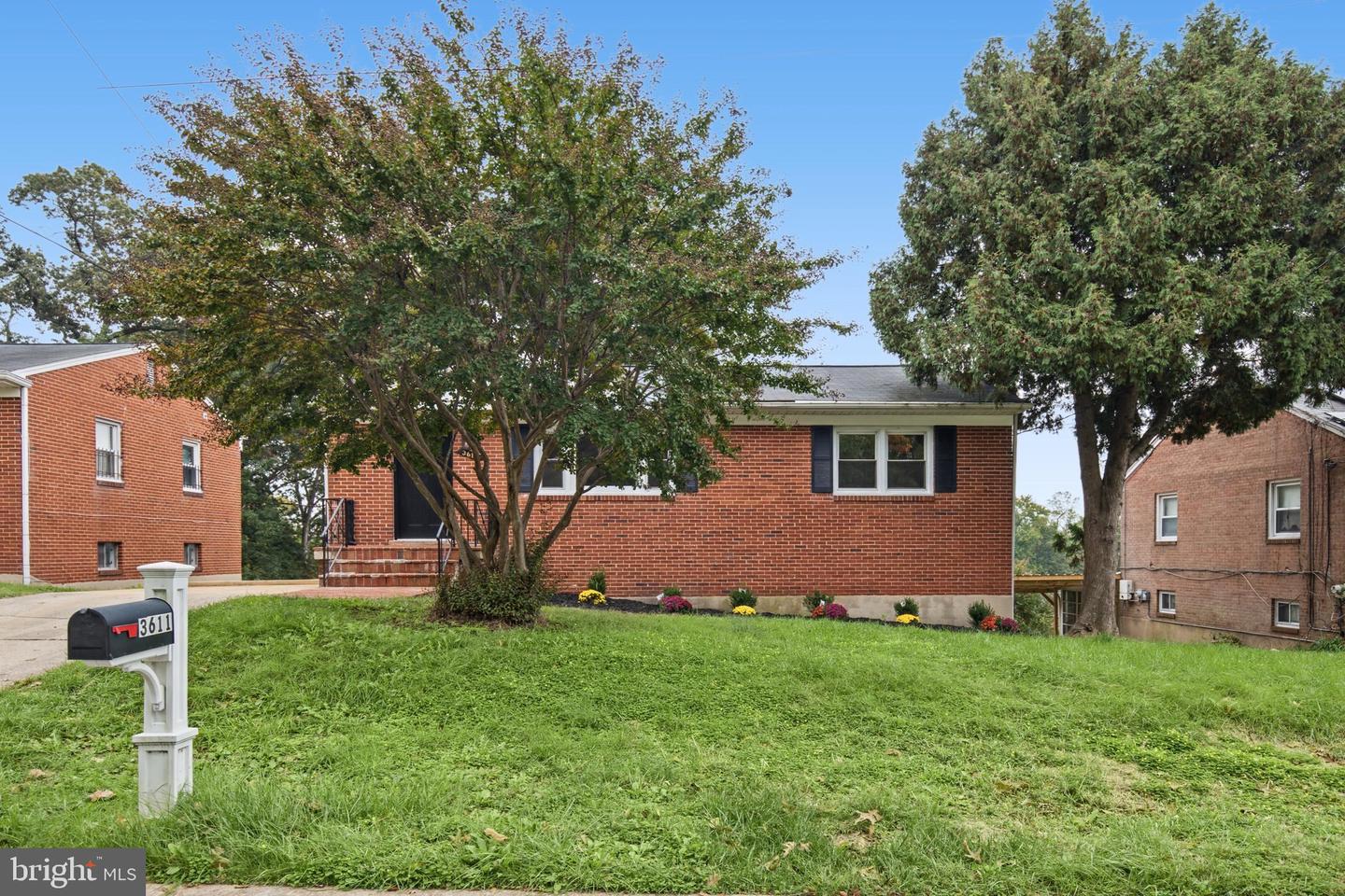 3611 BRIGHTSEAT RD Property Photo 1