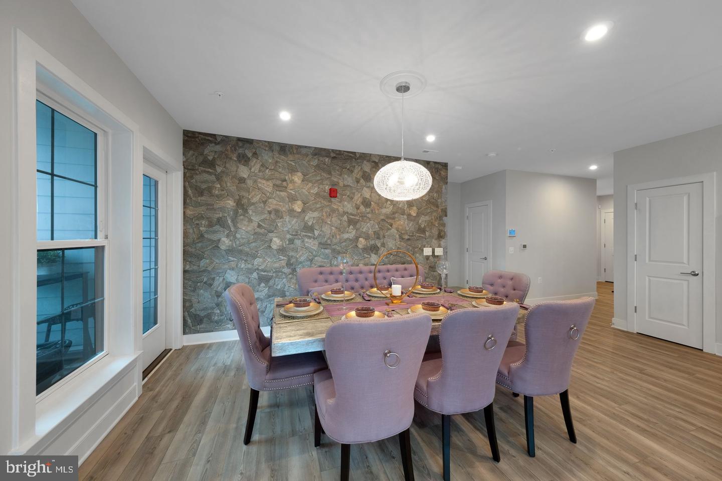 102 Saint Ives Pl #301 Property Photo 3