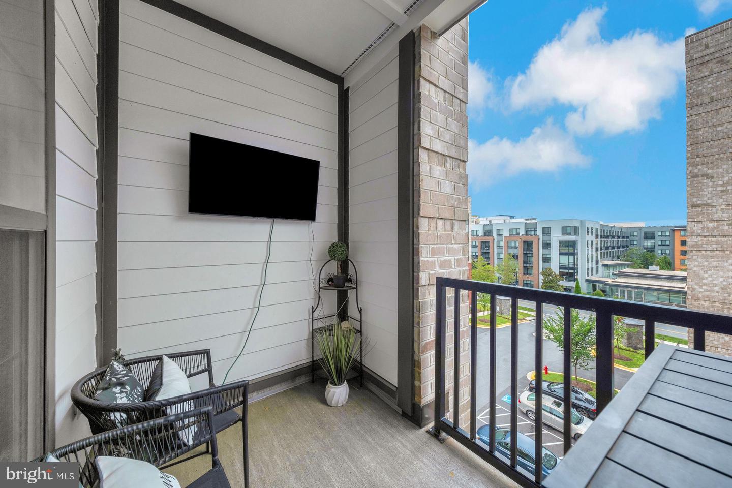 102 Saint Ives Pl #301 Property Photo 17