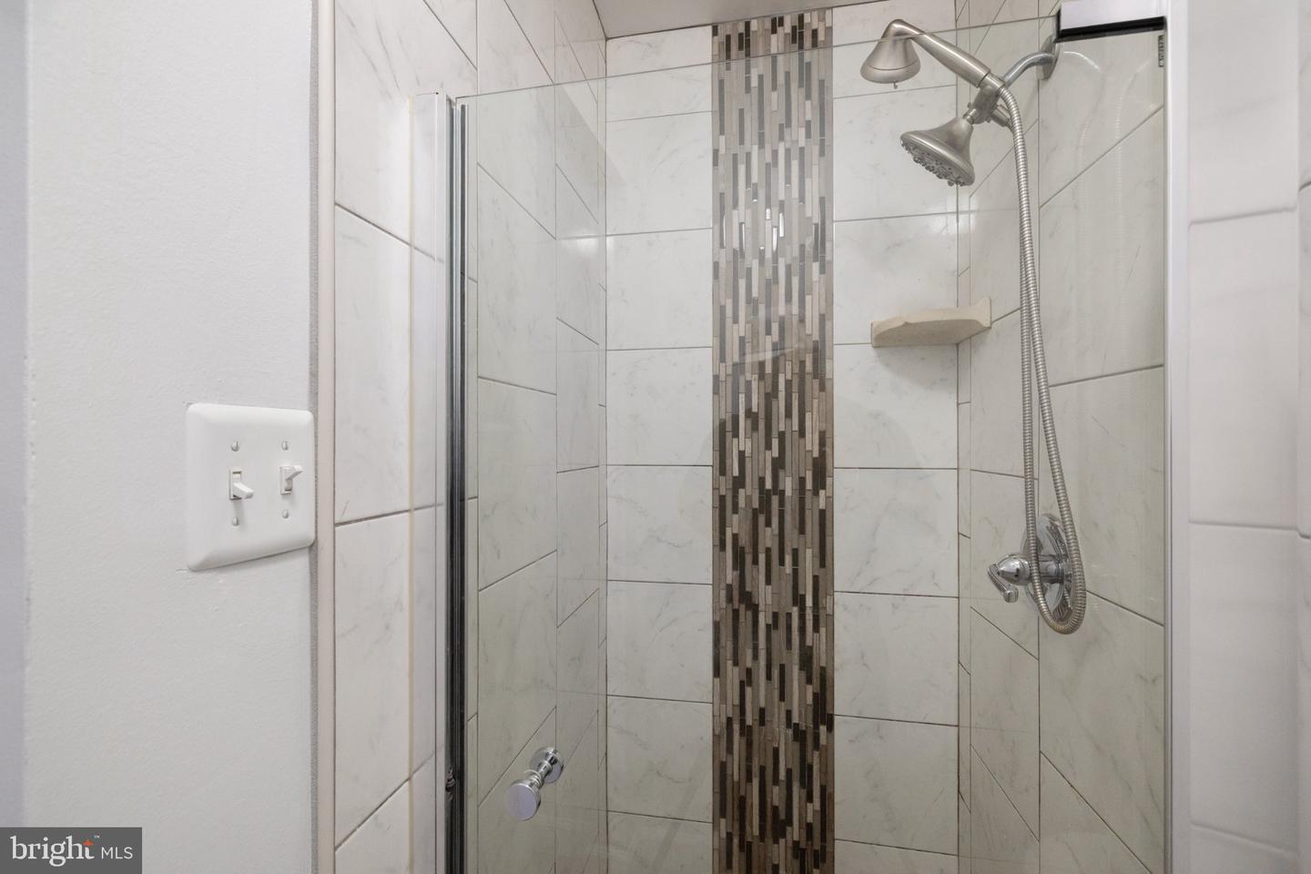 324 Harry S Truman Dr #233 Property Photo 10