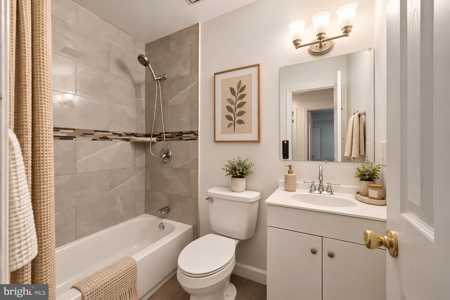 324 Harry S Truman Dr #233 Property Photo 12