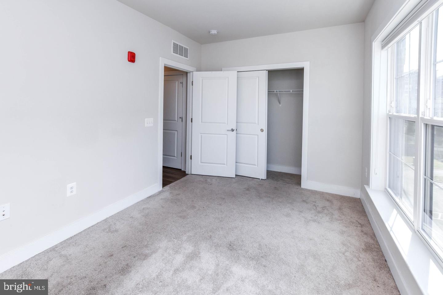 100 Saint Ives Property Photo 18