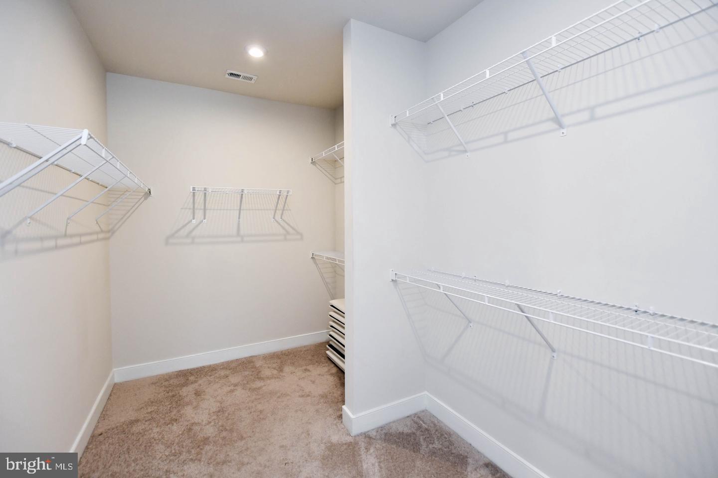 100 Saint Ives Property Photo 60