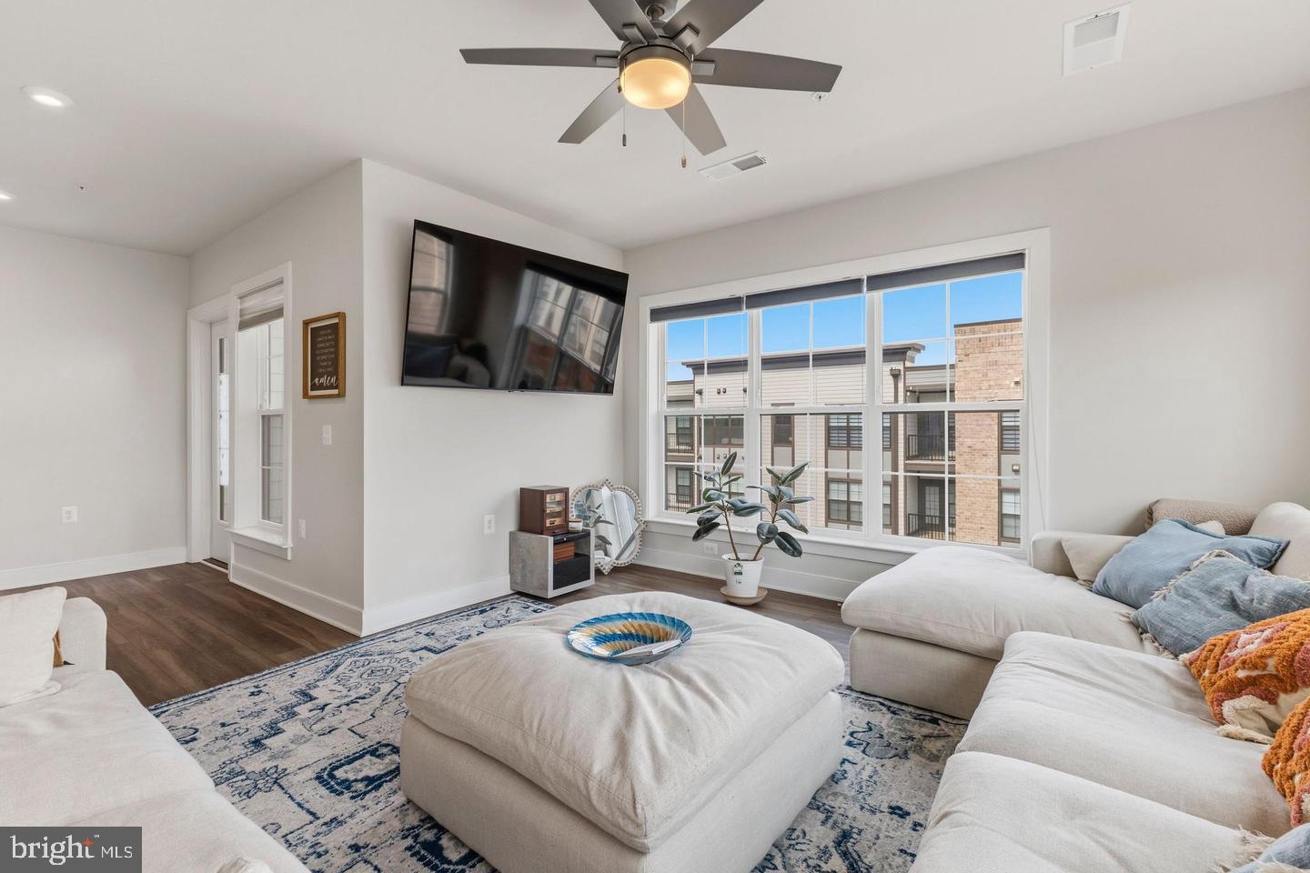 104 Saint Ives Pl #401 Property Photo 11
