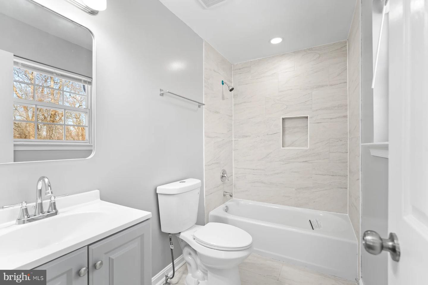 5008 Boydell Ave Property Photo 32