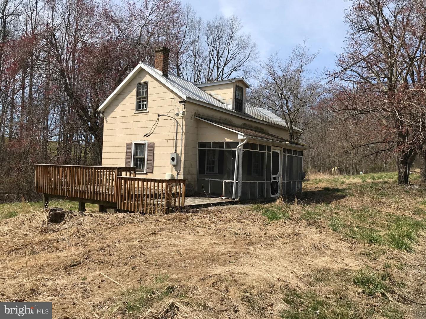 11407 Croom Rd Property Photo 9