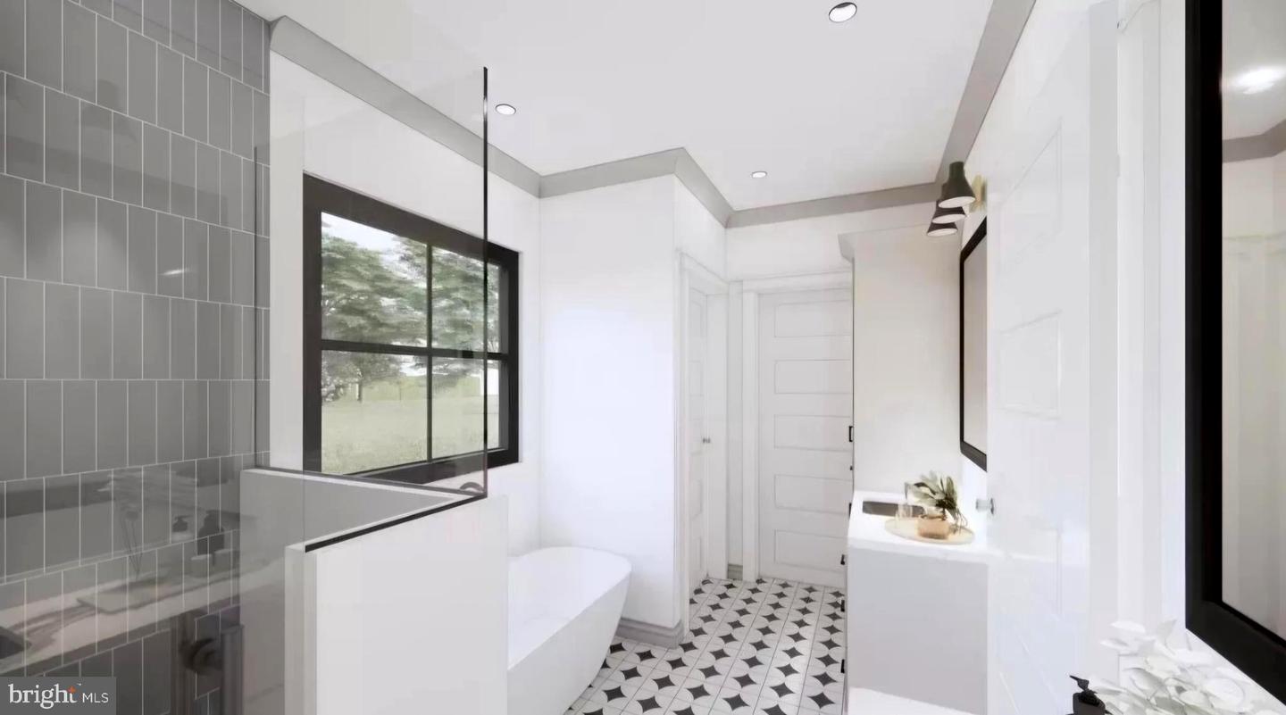 118 Queens Colony High Rd Property Photo 8