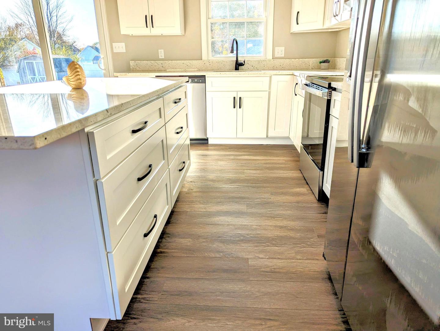 1340 QUEEN ANNE DR